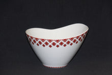 Load image into Gallery viewer, Deep Serving Wavy Bowl 9.25&quot;