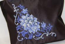 Load image into Gallery viewer, Blue Flower Purse