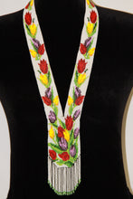 Load image into Gallery viewer, White Tulip Gerdan Necklace