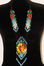 Load image into Gallery viewer, Black Traditional Floral Gerdan Necklace