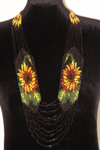 Load image into Gallery viewer, Black Sunflower Gerdan Necklace