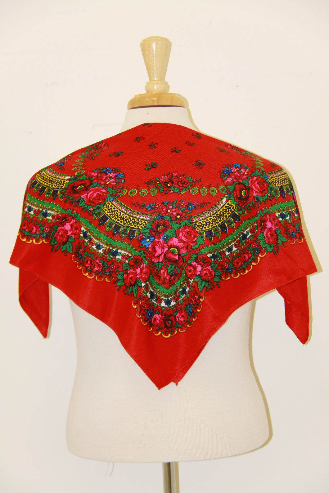 Ukrainian Traditional Hustka Red