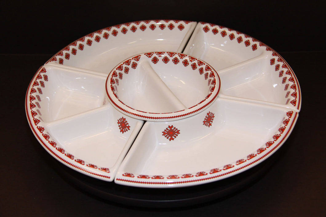 lazy susan with 5 serving pieces